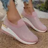 Zapatos casuales transfronterizos de tacón de cuña para mujer de talla grande, nueva colección primavera/verano 2026, con adornos brillantes y punta redonda, con parte superior de punto