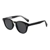Óculos de Sol de Moda Nicho Estilo Europeu para Mulheres Sensação de Alto Padrão Proteção UV Armação Pequena Rebites Metálicos Inlay de Acetato Óculos de Sol Polarizados