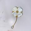 Concha Natural Perla Natural Ramillete Mariposa Incrustada de Diamantes Estilo Fragante Flor Temperamento Broche de Alta Calidad Exquisitos Pines Accesorios