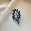 Broche de flor de cristal de luxo leve, pino de nicho de alta qualidade estilo francês, acessório para ternos e casacos, lapela, presente para namorada