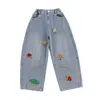 Jeans de Moda para Niñas Bordados con Toalla Estilo Coreano Pantalones de Pierna Ancha Scimitar Primavera y Otoño 2026 Nuevos Versátiles para Niños Mayores