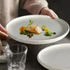 Prato de Cerâmica Branco de 8 Polegadas de Alto Acabamento para Bife Ocidental, Prato para Pratos Frios de Uso Doméstico, Louça de Prato Simples Estilo Ins