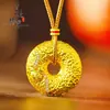 Loja de Ouro Mesmo Estilo Antigo Banhado a Ouro Vazado Cravejado de Diamantes Pingente da Fortuna e da Paz, Novo Estilo Chinês Padrão Martelado Pingente da Paz