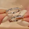 Anillos de Pareja de Diseño de Nicho Emergente, Anillos Abiertos Superpuestos, un Par de Estilo Ins de Alta Gama, Nuevo Estilo 2024