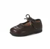 Zapatos Caminadores para Bebé Niñas Pequeñas Lazo Suela Suave Zapatos Individuales 2025 Otoño Nuevo Estilo Niña Redondos Moda Zapatos de Cuero