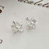 Pendientes de flores Mori de estilo coreano para mujer, de plata de ley, con pétalos tridimensionales mate de iris fresco, de alta gama.
