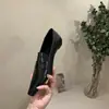 Sapatos de Salto Único Bico Fino Estilo Britânico Retrô, Sapatos de Salto Grosso para Trabalho, Sapatos de Couro de Salto Baixo Femininos e Versáteis, Mocassins