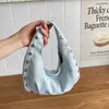 Bolso bandolera retro con tachuelas para mujer, moda europea y americana, 2026 otoño, nicho de alta gama, bolso tote de hombro tipo biker, moderno