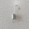 Accesorios para Estante de Exposición Tornillo Gancho de Resorte Estante de Exposición con Forma de Puerta Estante de Hierro con Forma de Puerta Tornillo Base Resorte de Tensión Tornillo de Enrollar