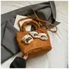 Design de Nicho, Bolsa de Mão Divertida e Engraçada de Boneca Desenho Animado, Estampa de Leopardo na Moda, Nova Bolsa de Ombro Transversal Fashion e Fofa