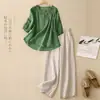 Conjunto de verano de algodón y lino para mamá, nuevo y elegante conjunto de dos piezas para mujer 2025: camisa bordada de lino y pantalones de pierna ancha