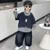 Ropa de Otoño para Niños 2026 Nuevo Estilo Conjunto de Dos Piezas Falsas para Niños Moderno Genial Estilo Primavera y Otoño Sudadera para Niño Pequeño Ropa Moderna