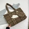 Bolsa de Mano de Gran Capacidad Estilo Coreano de Gama Alta para Mujer 2025 Nueva Moda Bolso Tote a Cuadros Bolso Elegante de Moda