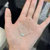 Pulseira de Livro Chapeuzinho Vermelho com Contas Prateadas Laço 2024 Nova Pequena Borboleta de Diamante Cintilante Pulseira Empilhada para Usar