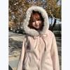 Jaqueta Baseball Rosa de Alta Qualidade Estilo Preppy Coreano com Gola Grande de Pelo para Mulheres Primavera Capuz com Laço Jaqueta de Lã Top