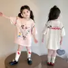 2026 Nuevo Estilo Verano Manga Corta Estilo Coreano para Niñas Estampado de Dibujos Animados Lindo Holgado Manga Corta Tops de Moda