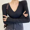 Camiseta de Manga Larga con Cuello en V de Diseño Moderno para Mujer, Camisa Básica de Color Puro de Moda Nueva Primavera y Otoño 2025 con Hombro Acolchado