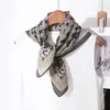 Elegante Bufanda Cuadrada de Espiga 65 cm para Mujer, Versátil y Práctica Bufanda Decorativa de Seda, Accesorio Perfecto para Trajes y Camisas