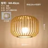 Sala de estar de villa, lustre com pé direito alto, escada de dois andares, apartamento tipo loft, sala de jantar com pé direito alto, escada estilo madeira, iluminação de arte em madeira