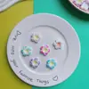 Accesorios de Resina de Flor con Gradiente de Simulación de Rostro Brillante Clip de Agarre para Cuerda de Cabeza de Funda de Teléfono Móvil Parche para Taza de Agua