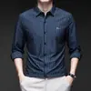 Nova camisa listrada de alta qualidade para outono para homens, camisa sem costura de manga longa, jaqueta casual, camisa básica, roupas masculinas