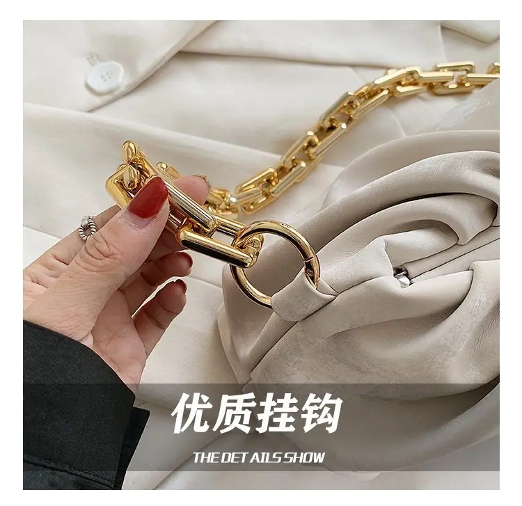 网红小包包女包2020新款腋下包时尚链条羊羔毛包包精致链条云朵包