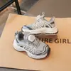 Zapatos Casuales de Malla Transpirable para Niñas 2026 Primavera/Verano Nuevos de Moda Versátiles Tenis Infantiles con Botones Giratorios