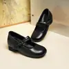 Zapatos Mary Jane de suela blanda con 7 cm de altura interior para mujeres petite, colección otoño 2026, planos estilo francés de punta poco profunda, zapatos casuales de cuero