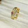 Anel de Trevo de Quatro Folhas de Luxo Leve Transfronteiriço Europeu e Americano Cobre Banhado a Ouro Zircônia Microincrustada Moda Exquisita Anel Aberto de Alta Qualidade para Mulheres