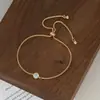 2025 Novo Estilo Zircônia Incrustada Temperamento Joia de Mão para Mulheres Design de Nicho Anel Pulseira de Puxar Ajustável Atacado