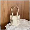 Bolso tejido vintage para mujer, nuevo bolso tote coreano de moda 2025, bolso de hombro simple de gran capacidad para el día a día