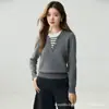 Suéter patchwork listrado feminino com gola redonda, novo estilo primavera e outono 2026, top de malha casual e sofisticado, blusa básica que rejuvenesce