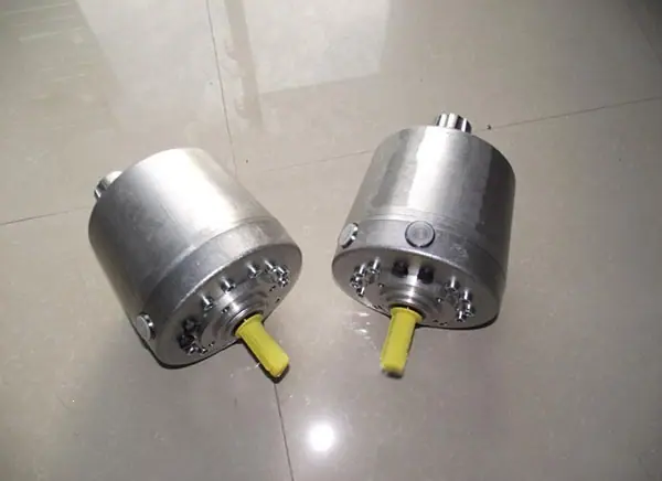 RK系列径向柱塞泵2.jpg