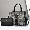Bolsa feminina dropshipping, bolsa com estampa de leopardo, bolsa de trabalho novo estilo, bolsa da moda para mulheres de meia-idade, bolsa para mamãe com estampa de letras, bolsa tote, bolsa de ombro, bolsa transversal