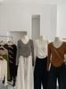 Camiseta Camada Interna Ombro a Ombro com Pregas na Cintura para Efeito Emagrecedor Cor Lisa Interior com Lã Gola V Manga Longa 5344
