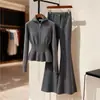 Conjunto de Roupa Super Tendência Outono e Inverno 2025 para Mulheres, Estilo Coreano Suéter de Tricô Redutor de Idade e Calça Casual, Conjunto Muito Bonito
