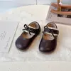 Outono de 2026 Novos Sapatos para Bebê Menina Sapatos Infantis de Couro para Meninas Sapatos Individuais Fofos com Laço Sapatos para Bebês e Crianças Pequenas para Meninas