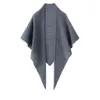 Chal Triangular de Cachemira para Otoño e Invierno Versátil Moderno Color Sólido Simple Tejido Hueco Chal de Cachemira Capa Exterior