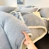 Conjunto de Quatro Peças em Veludo Leite Esculpido Classe A 2025 Novo Inverno Espessado Capa de Edredom de Alta Qualidade Lençol de Cama em Veludo Coral Roupa de Cama 3
