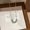 Aretes y Collar de Fragmentos Geométricos Plateados de Verano, Cadena para Clavícula de Lujo Ligero de Alta Gama, Accesorio de Cuello Versátil Simple y de Moda para Mujer