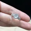 Renda Antiga Imitação Água Moyu Alto Gelo Anel Luz Luxo Alto Padrão Sensação Delicado Anel Design de Nicho Tendência Joias