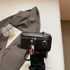 Bolso Pequeño Cruzado Estilo Coreano Caja Cuadrada Simple Bolso de Mujer Moda 2025 Marca Corazón Textura Casual Bolso de Mano para Viajes