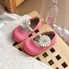 Zapatos Mary Jane de Cuero Dulces con Flores para Niñas Colección Primavera/Verano 2026 Mocasines de Suela Suave para Niños en Colores Brillantes Zapatos Individuales Estilo Bosque