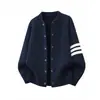2026 Nuevo Suéter Casual de Tres Rayas para Hombre Moda de Marca Tendencia Cardigan Tejido Holgado Talla Grande Abrigo Suéter Hombre