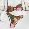 Bestseller Transfronterizo 2027: Traje de baño de dos piezas para mujer, estilo retro europeo y americano, estampado, diseño hueco, cuello halter, atado en la espalda, push-up, sin espalda