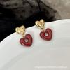 Pendientes de botón de esmalte rojo con diseño de corazón estilo dulce, diseño único, pendientes de botón de esmalte de gota de alta calidad para mujer, combinan con todo para el día a día.