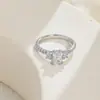 Anéis Quadrados de Zircônia em Aço Inoxidável Japoneses e Coreanos Mais Vendidos, Anéis Versáteis de Aço Titânio de Luxo Leve para o Dia a Dia para Homens e Mulheres, Em Estoque para Atacado