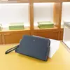 W Baolong Supplies Serie Artesanía Transfronteriza Bolsos de Cuero Negro, Carteras de Mano y Carteras de Alta Calidad para Uso Transfronterizo