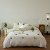 Novo Conjunto de Quatro Peças de Roupa de Cama de Algodão de Fibra Longa 100S Estampado de Desenho Animado para Primavera e Verão Lençóis de Cama Capa de Colcha Roupa de Cama Toalha Infantil Conjunto de Quatro Peças Bordado