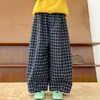 Conjunto de otoño para niña 2026 nuevo elegante y moderno suéter de punto y pantalones a cuadros para un look retro de otoño infantil